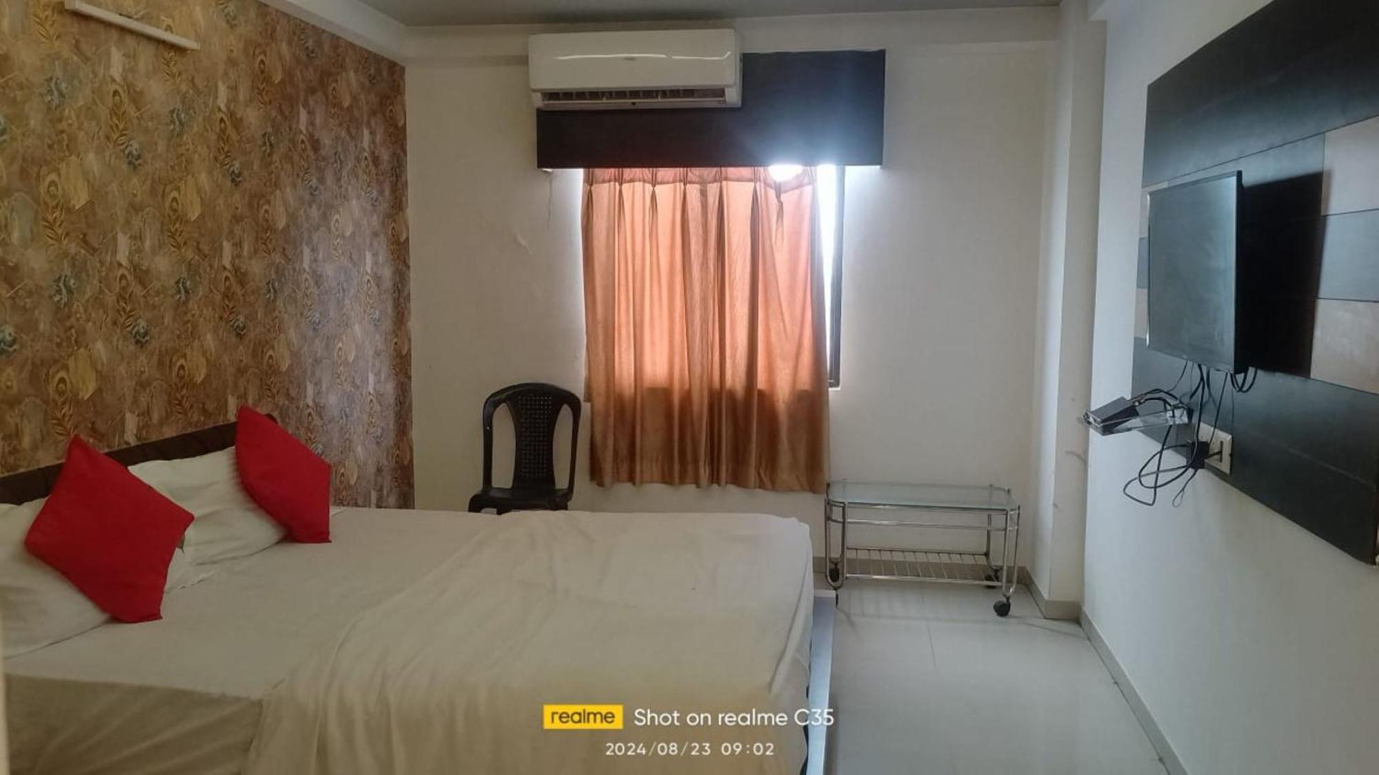 Hotel Paradise -Ahmedabad Extérieur photo