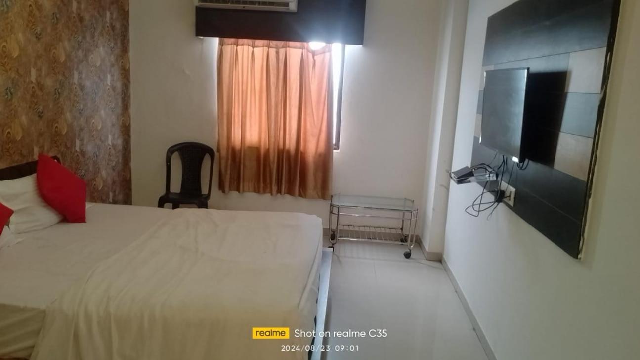Hotel Paradise -Ahmedabad Extérieur photo