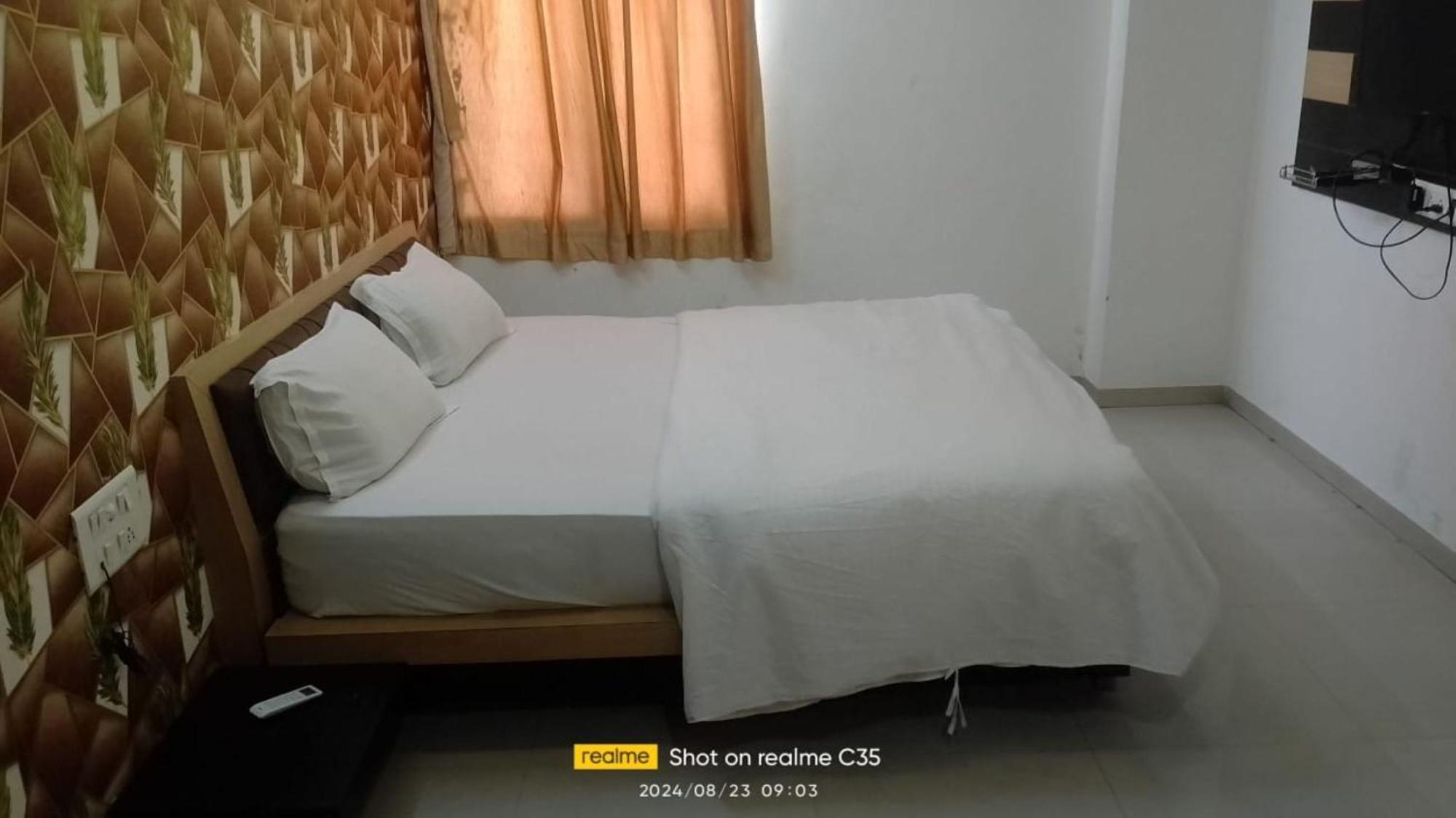Hotel Paradise -Ahmedabad Extérieur photo