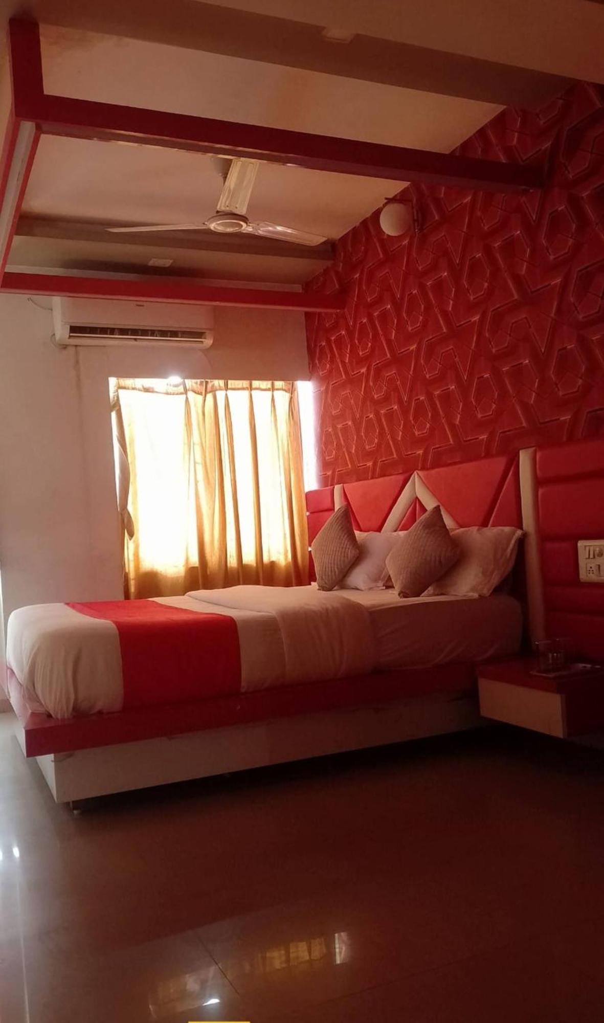 Hotel Paradise -Ahmedabad Extérieur photo