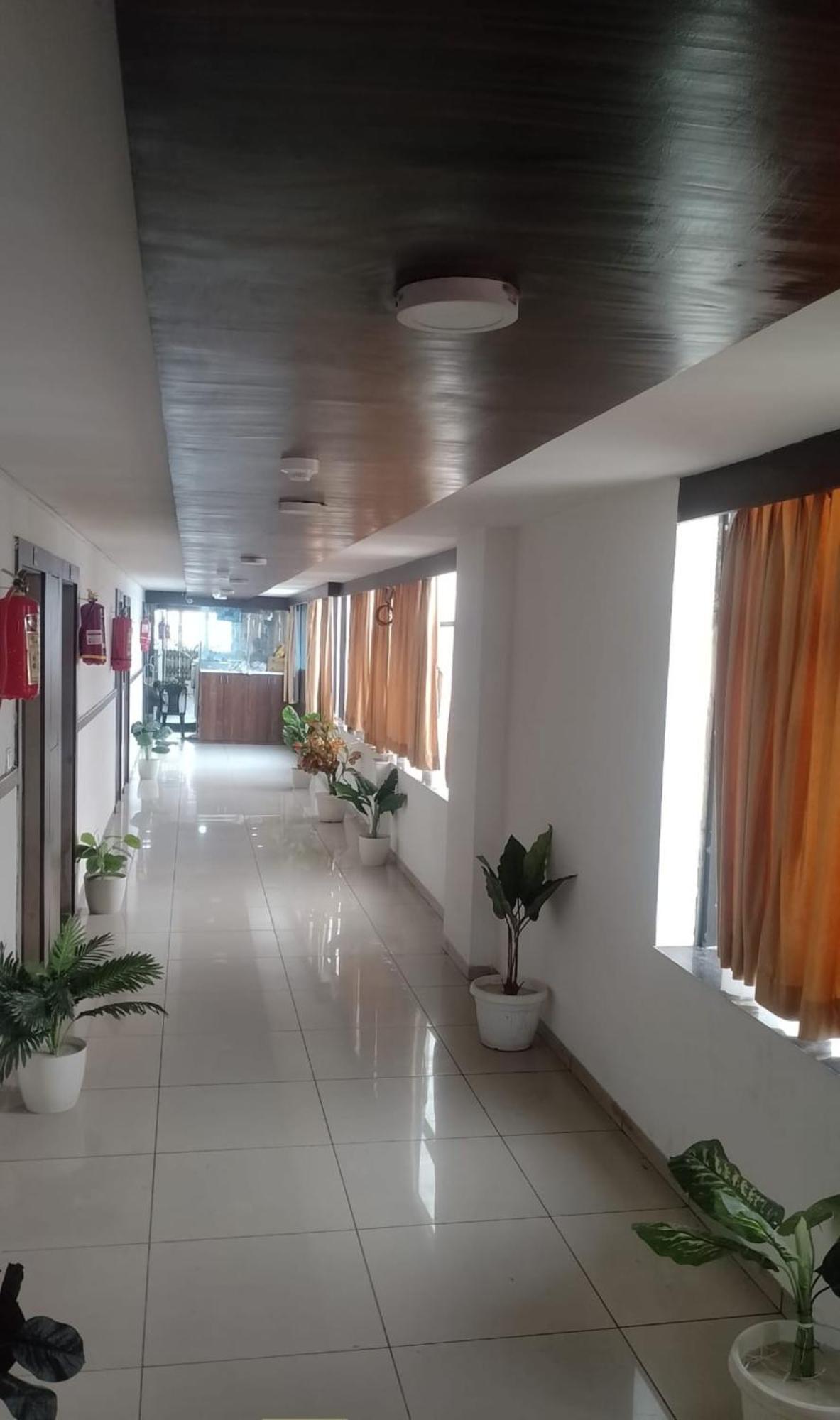 Hotel Paradise -Ahmedabad Extérieur photo