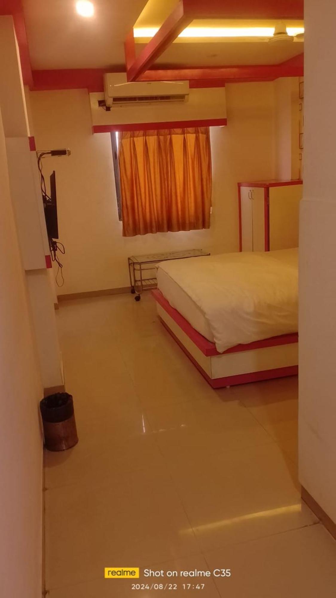 Hotel Paradise -Ahmedabad Extérieur photo